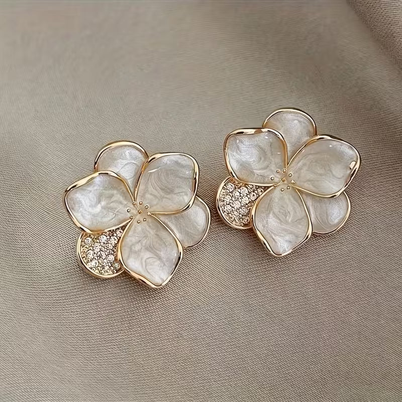 Elegant Pearl Flower Earrings